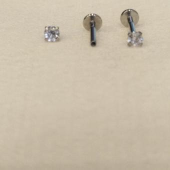 Лабретты 1.2*8*3 мм для пирсинга с кристаллом из хирургической стали 316L внутренняя резьба