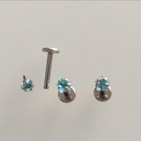 Лабретты 1.2x8x3 мм для пирсинга с аквамариновым кристаллом «star» из хирургической стали 316L внутренняя резьба